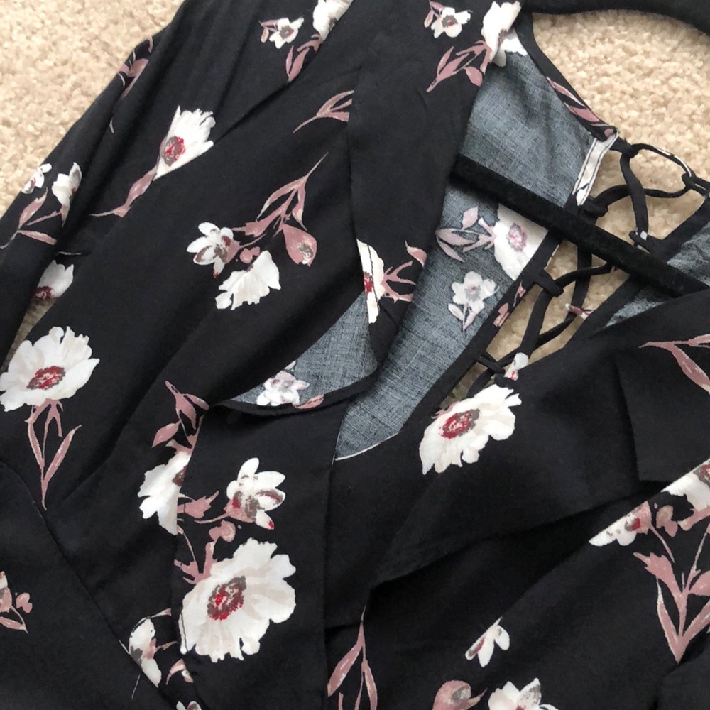 tully’s floral ruffled mini dress - Picture 4 of 6
